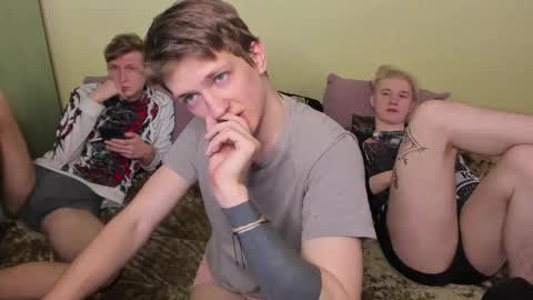 Snapshot of vince__dice chatting on 02-15-25, 12:54 Dimoooooon online show from 02-15-25, 12:54