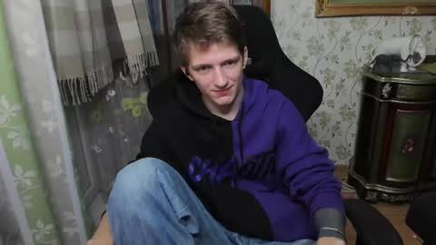 Snapshot of vince__dice chatting on 02-21-25, 12:16 Dimoooooon online show from 02-21-25, 12:16