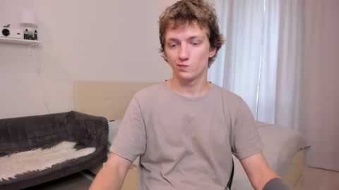 Snapshot of vince__dice chatting on 09-13-25, 08:25 Dimoooooon online show from 09-13-25, 08:25