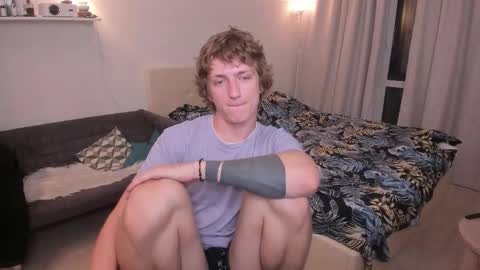 Snapshot of vince__dice chatting on 10-17-25, 09:28 Dimoooooon online show from 10-17-25, 09:28