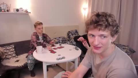 Snapshot of vince__dice chatting on 10-24-25, 08:49 Dimoooooon online show from 10-24-25, 08:49