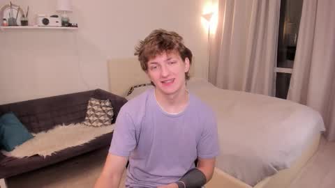 Snapshot of vince__dice chatting on 11-07-25, 08:09 Dimoooooon online show from 11-07-25, 08:09