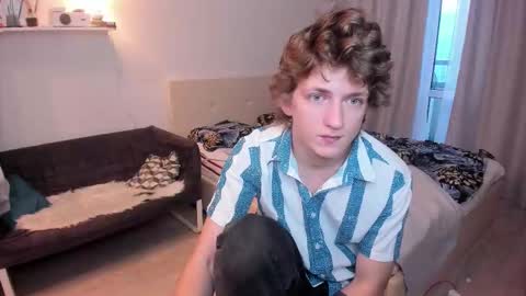 Snapshot of vince__dice chatting on 11-15-25, 07:49 Dimoooooon online show from 11-15-25, 07:49