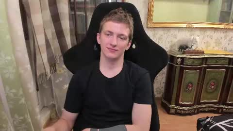 Snapshot of vince__dice chatting on 06-24-26, 09:36 Dimoooooon online show from 06-24-26, 09:36