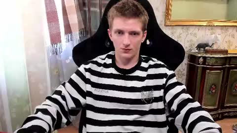 Snapshot of vince__dice chatting on 06-29-26, 10:15 Dimoooooon online show from 06-29-26, 10:15