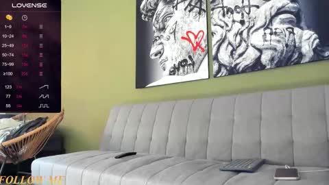 Snapshot of vince_colin chatting on 12-21-25, 02:24 VINCE online show from 12-21-25, 02:24