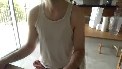 Snapshot of vince_du_80 chatting on 07-17-26, 12:34 Vince online show from 07-17-26, 12:34