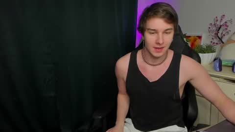 Vincent Strong online show from 10-31-25, 09:54