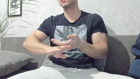 Vincent.  uncut 18cm online show from 01-11-25, 07:38