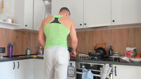 Vincent.  uncut 18cm online show from 02-22-25, 07:45