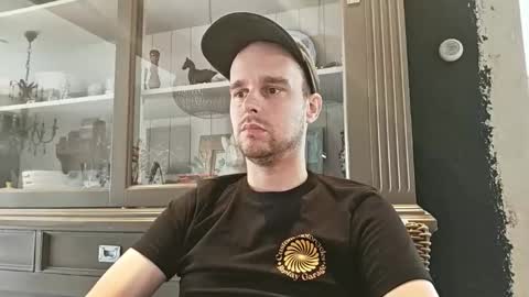 Vincent online show from 09-26-25, 01:04