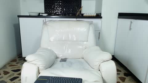 Snapshot of vincenthunter chatting on 01-29-25, 10:22 Vincent online show from 01-29-25, 10:22