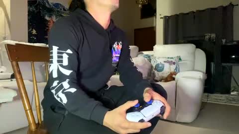 Snapshot of vinsmoke_sanji2020 chatting on 01-04-25, 12:48 Sanji online show from 01-04-25, 12:48