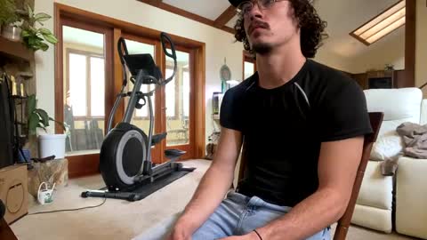 Snapshot of vinsmoke_sanji2020 chatting on 02-26-25, 08:33 Sanji online show from 02-26-25, 08:33