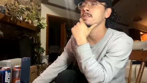 Snapshot of vinsmoke_sanji2020 chatting on 03-02-25, 01:36 Sanji online show from 03-02-25, 01:36