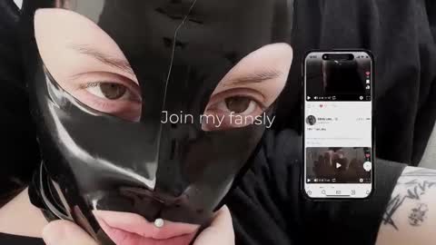 Diva Silvia online show from 11-19-25, 04:18