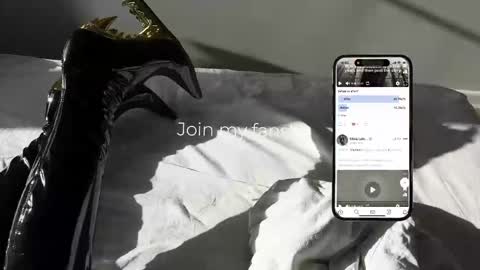 Diva Silvia online show from 12-19-25, 04:14