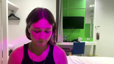 Viola online show from 04-27-26, 11:30