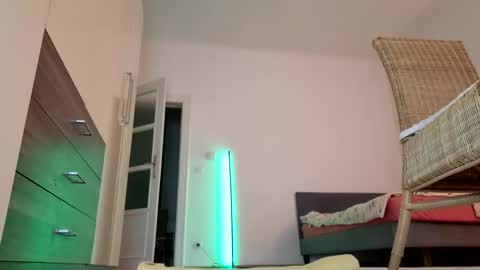 Snapshot of violahoney chatting on 12-15-24, 03:20 Viola online show from 12-15-24, 03:20