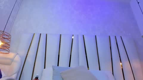 violeet_gray online show from 05-27-26, 10:01