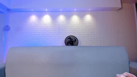 Snapshot of violeet_scott chatting on 01-25-25, 10:51 Violett Everyday From 0530 to 1430 Col Time online show from 01-25-25, 10:51