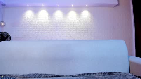 Snapshot of violeet_scott chatting on 02-03-25, 10:58 Violett Everyday From 0530 to 1430 Col Time online show from 02-03-25, 10:58