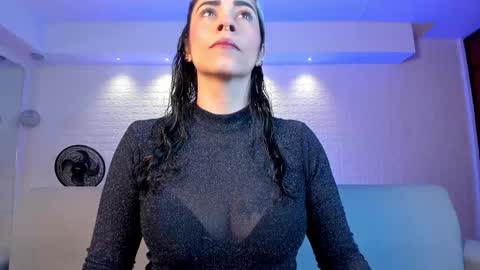 Snapshot of violeet_scott chatting on 02-07-25, 10:50 Violett Everyday From 0530 to 1430 Col Time online show from 02-07-25, 10:50