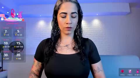 Snapshot of violeet_scott chatting on 02-18-25, 10:49 Violett Everyday From 0530 to 1430 Col Time online show from 02-18-25, 10:49