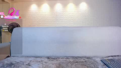 Snapshot of violeet_scott chatting on 02-26-25, 01:52 Violett Everyday From 0530 to 1430 Col Time online show from 02-26-25, 01:52