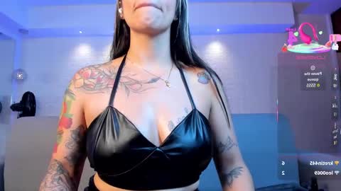 Snapshot of violeet_scott chatting on 03-05-25, 05:08 Violett Everyday From 0530 to 1430 Col Time online show from 03-05-25, 05:08