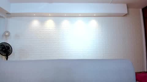 Snapshot of violeet_scott chatting on 10-30-25, 10:38 Violett Everyday From 0530 to 1430 Col Time online show from 10-30-25, 10:38