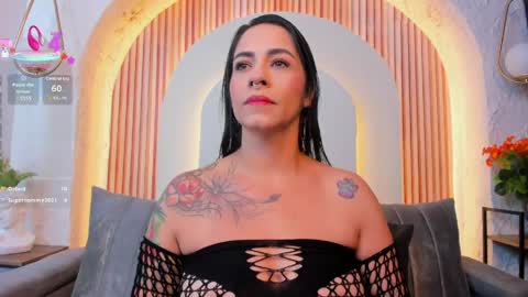 Snapshot of violeet_scottt chatting on 05-05-26, 10:01 Violette online show from 05-05-26, 10:01