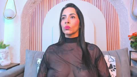 Snapshot of violeet_scottt chatting on 05-28-26, 12:02 Violette online show from 05-28-26, 12:02