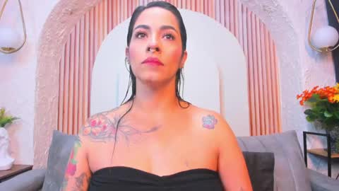 Snapshot of violeet_scottt chatting on 06-08-26, 10:15 Violette online show from 06-08-26, 10:15