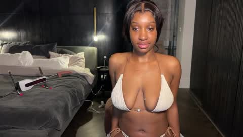 Fantasy Black Girl online show from 05-11-26, 03:07