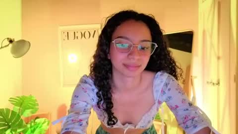 violet__15 online show from 07-01-26, 06:40