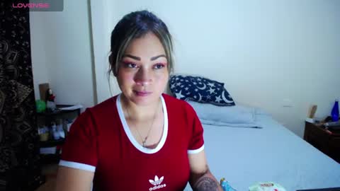 Snapshot of violet_bosh1 chatting on 06-12-26, 07:46 violet_bosh1 online show from 06-12-26, 07:46