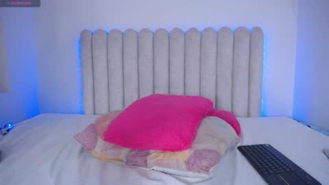 violet_giraldo online show from 03-05-26, 11:34