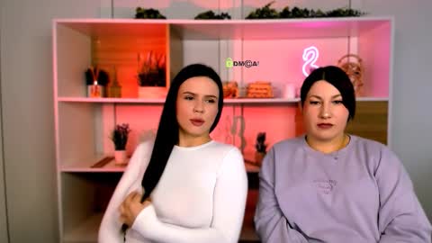 Snapshot of violet_moxi chatting on 12-03-25, 12:25 violet_moxi online show from 12-03-25, 12:25