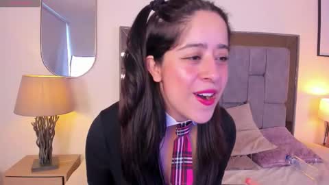 Violet Nova online show from 11-19-25, 12:16