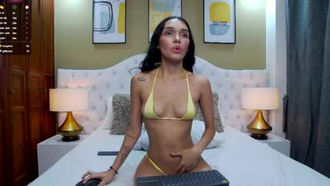 Snapshot of violet_rice chatting on 05-12-26, 01:47 Violet online show from 05-12-26, 01:47