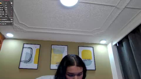 Snapshot of violet_rice chatting on 06-11-26, 02:53 Violet online show from 06-11-26, 02:53