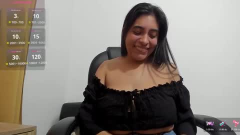 Snapshot of violet_sg chatting on 11-11-25, 01:44 violet online show from 11-11-25, 01:44