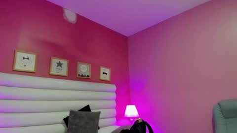 violet_sinclair online show from 04-24-26, 11:23