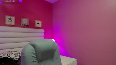 violet_sinclair online show from 04-26-26, 11:19