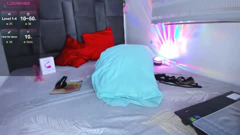 violett taylor online show from 02-01-25, 05:18