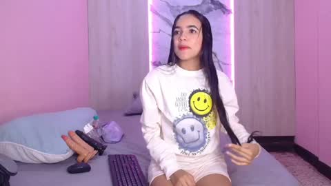 Snapshot of violeta_20xx chatting on 05-29-26, 12:03 Violeta online show from 05-29-26, 12:03