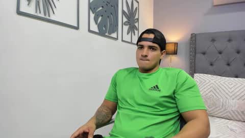 VIOLETA AND MAXX online show from 12-02-25, 12:05