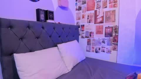 Snapshot of violeta_blaze1 chatting on 06-12-26, 10:03 Violeta online show from 06-12-26, 10:03