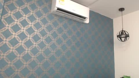 Snapshot of violeta_cute18 chatting on 12-14-24, 01:17 Violeta online show from 12-14-24, 01:17